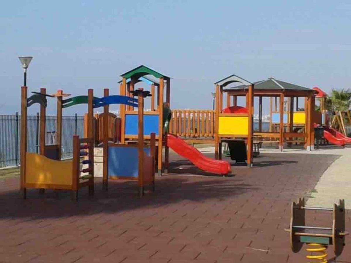Paleo Faliro Athens Fully Equipped 2 Bedrooms 90 Sqm Big Apartment 200M To Free Beach Bagian luar foto